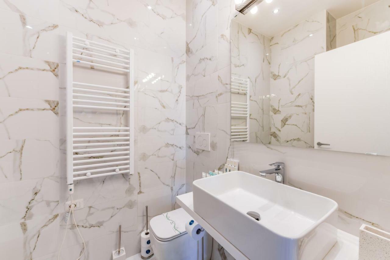 Sweett - San Vincenzo Apartment Milan Bagian luar foto